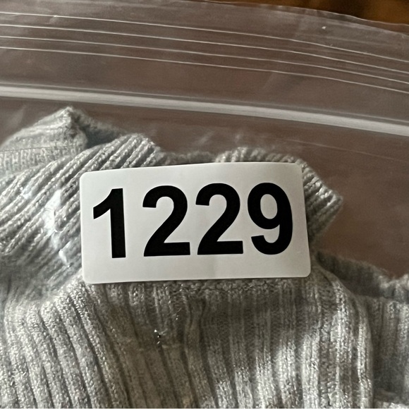 Club Monaco Women's Gray Ruffle Open Front Cardigan Size XS/S Feminine - Picture 5 of 10